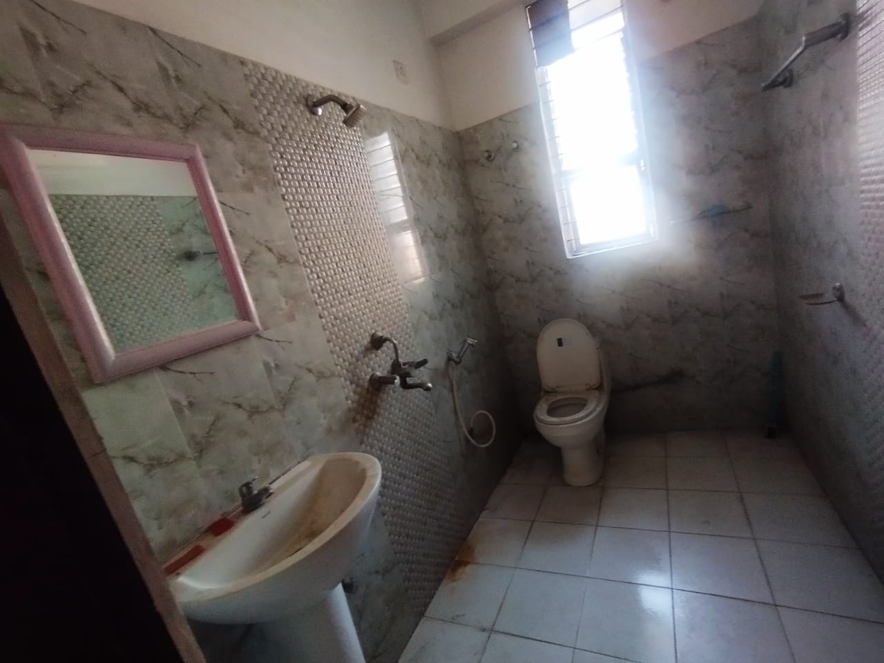 Unfurnished 3bhk in Ganesh Mandir Road, Jayanta Nagar, Noonmati, Guwahati, Assam, India for Rent